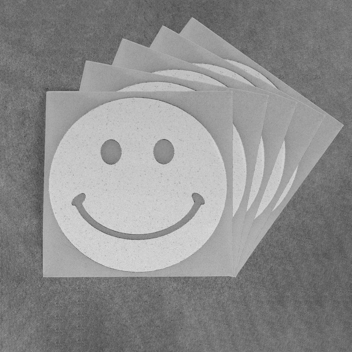 Светоотражающая термонаклейка «Смайл», d = 5 см, 5 шт, цвет серый Светоотражающая термонаклейка «Смайл», d = 5 см, 5 шт, цвет серый