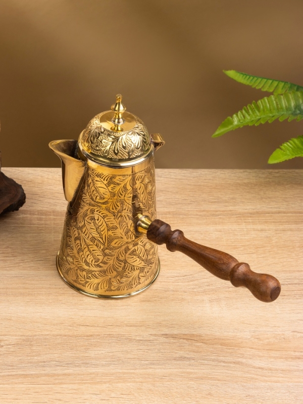 Турка "Серебряные узоры" латунь, с крышкой и деревянной ручкой, 650 мл