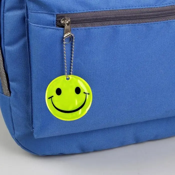 Светоотражающий элемент «Смайлик-улыбка», двусторонний, d=5 см, жёлтый Светоотражающий элемент «Смайлик-улыбка», двусторонний, d=5 см, жёлтый