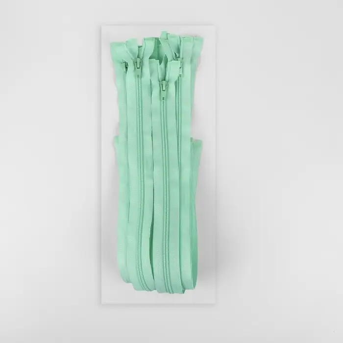 Молния «Спираль», №5, разъёмная, замок автомат, 50 см, светло-зелёная Молния «Спираль», №5, разъёмная, замок автомат, 50 см, светло-зелёная