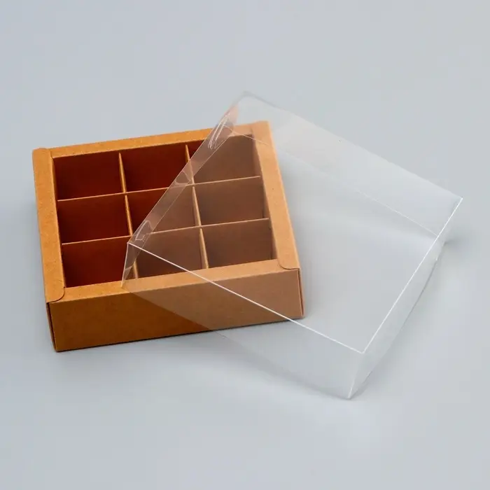 Коробка для 9 конфет, крафт с прозрачной крышкой, 13.7&times;13.7&times;3.5 см