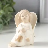 Сувенир керамика "Девочка-ангел в платье с бабочками, с голубем на руке" 7х5,4х7,8 см