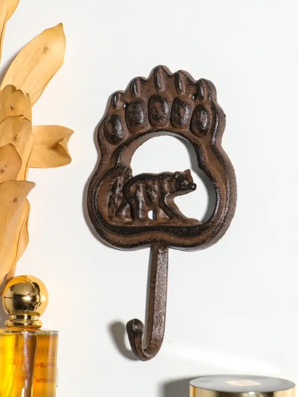 Крючок настенный &laquo;След медведя и медведь&raquo;, ключница декоративная, чугун, 18.5&times;10.5&times;3.5 см