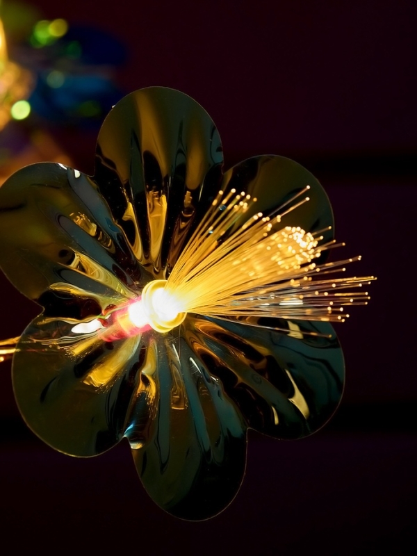 Светодиодное дерево «Неоновые цветы» 1.5 м, 80 LED, постоянное свечение, 220 В, свечение тёплое белое Светодиодное дерево «Неоновые цветы» 1.5 м, 80 LED, постоянное свечение, 220 В, свечение тёплое белое