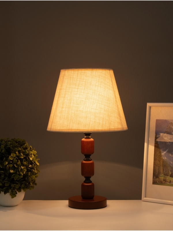 Лампа настольная BayerLux ЭКО Лампа настольная BayerLux ЭКО "Одри" 1х40Вт Е27 черный/темно-кор. 25х25х43см