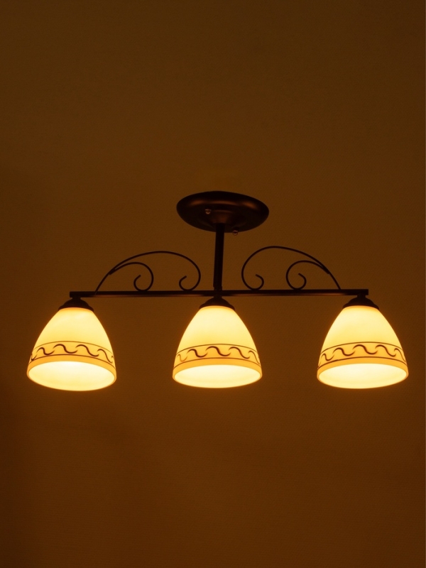 Люстра Люстра "Кинг" 3х40Вт Е27 черный