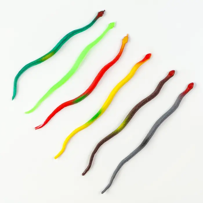 Резиновая игрушка «Змея. Ужик», 18 см, цвета МИКС Резиновая игрушка «Змея. Ужик», 18 см, цвета МИКС