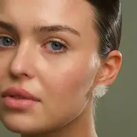Серьги с блёстками &laquo;Цветок ажурный воздушный&raquo;, прозрачные, белые