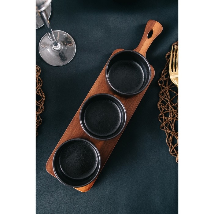 Набор фарфоровых соусников на деревянной подставке Magistro «Галактика», 4 предмета: 3 соусника 100 мл, подставка 33×9×5 см, цвет чёрный Набор фарфоровых соусников на деревянной подставке Magistro «Галактика», 4 предмета: 3 соусника 100 мл, подставка 33×9×5 см, цвет чёрный