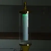 Башня пивная &laquo;Петронас&raquo;, 3 л, колба для льда, подсветка, 2 батарейки AG3, пластик, золотистая