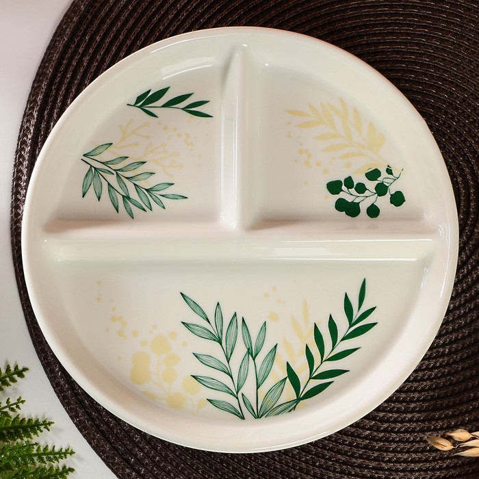 Менажница керамическая «Листья», 21 см, цвет белый Менажница керамическая «Листья», 21 см, цвет белый