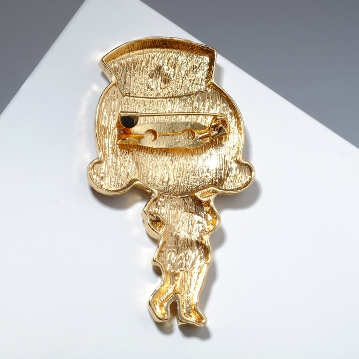 Брошь «Медсестричка» с журналом, цветная в золоте Брошь «Медсестричка» с журналом, цветная в золоте