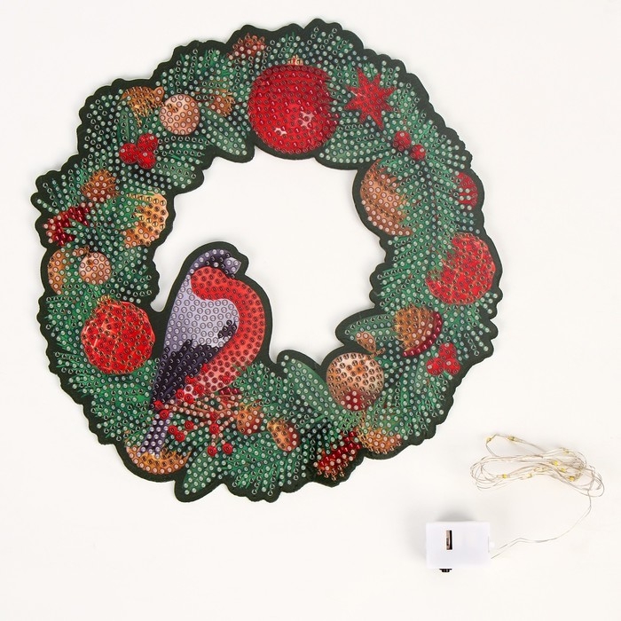 Алмазная мозаика на новый год с полным заполнением на фигурке. Новогодний венок «Снегирь», 20 х 20 см, новогодний набор для творчества