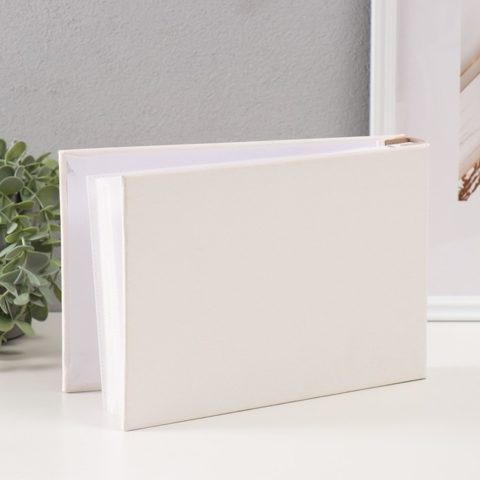 Фотоальбом кожзам на 50 фото 15х20  Фотоальбом кожзам на 50 фото 15х20 "Ангел и сердечки" 18х26х4 см