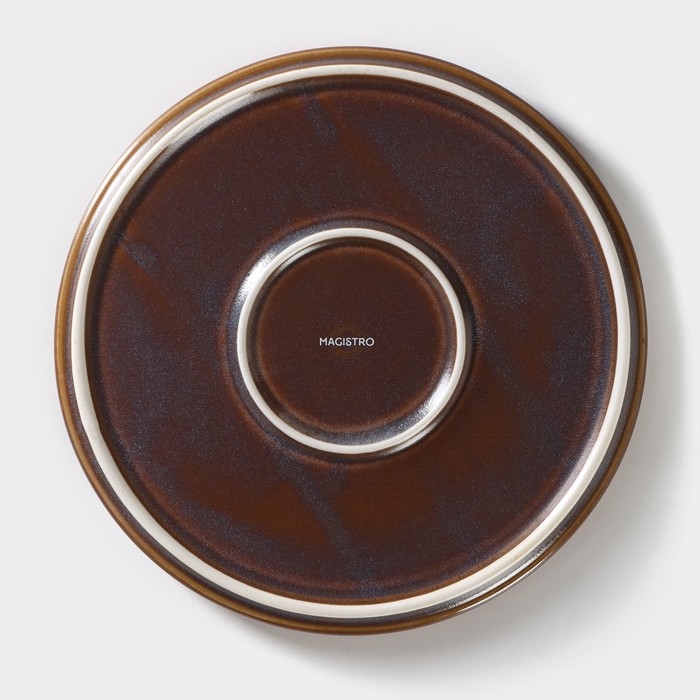 Тарелка фарфоровая обеденная Magistro Garland, d=22,5 см, цвет синий Тарелка фарфоровая обеденная Magistro Garland, d=22,5 см, цвет синий