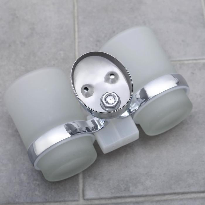 Держатель для зубных щёток настенный, Accoona A11004, 2 стакана, стекло, цвет хром Держатель для зубных щёток настенный, Accoona A11004, 2 стакана, стекло, цвет хром