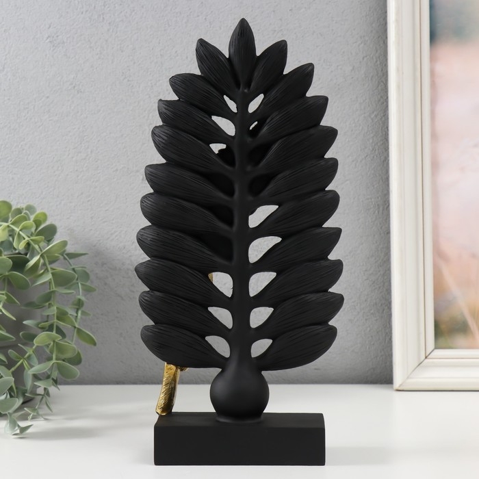 Сувенир полистоун "Попугай Ара на листе папоротника" чёрный с золотом 13,3х5,3х28,2 см