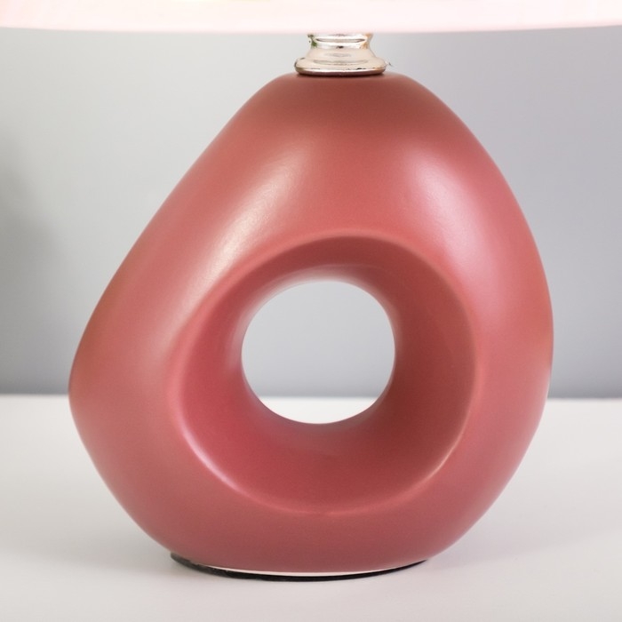 Настольная лампа Настольная лампа "Сигалия" E14 15Вт бордовый 15х15х28 см RISALUX