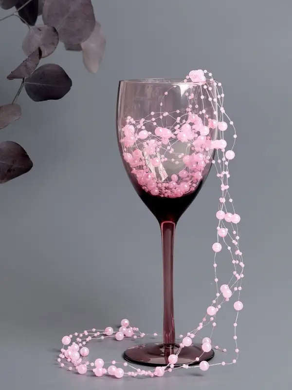 Гирлянда для декора из бусин, розовая Гирлянда для декора из бусин, розовая