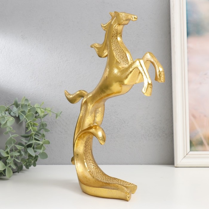 Сувенир полистоун Сувенир полистоун "Скакун на волне" золото 30х27х7 см