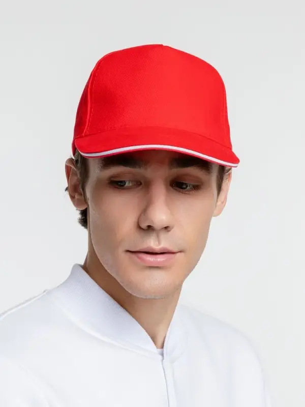 Бейсболка Classic, красная с белым кантом Бейсболка Classic, красная с белым кантом