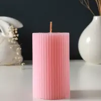 Свеча-цилиндр 6х10 см, 250 гр, с мелкими гранями, розовый Свеча-цилиндр 6х10 см, 250 гр, с мелкими гранями, розовый
