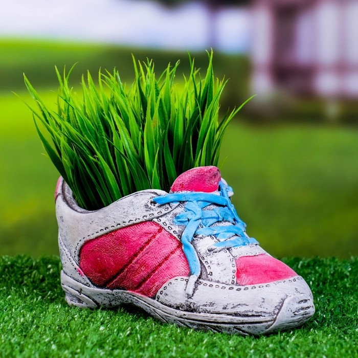 Горшок Горшок "Кроссовок" красно-белое, 16,4*8*10см