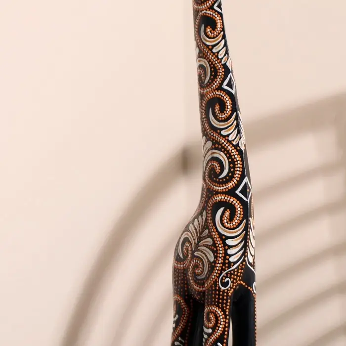 Сувенир "Жираф" дерево 100х18х11 см Сувенир "Жираф" дерево 100х18х11 см