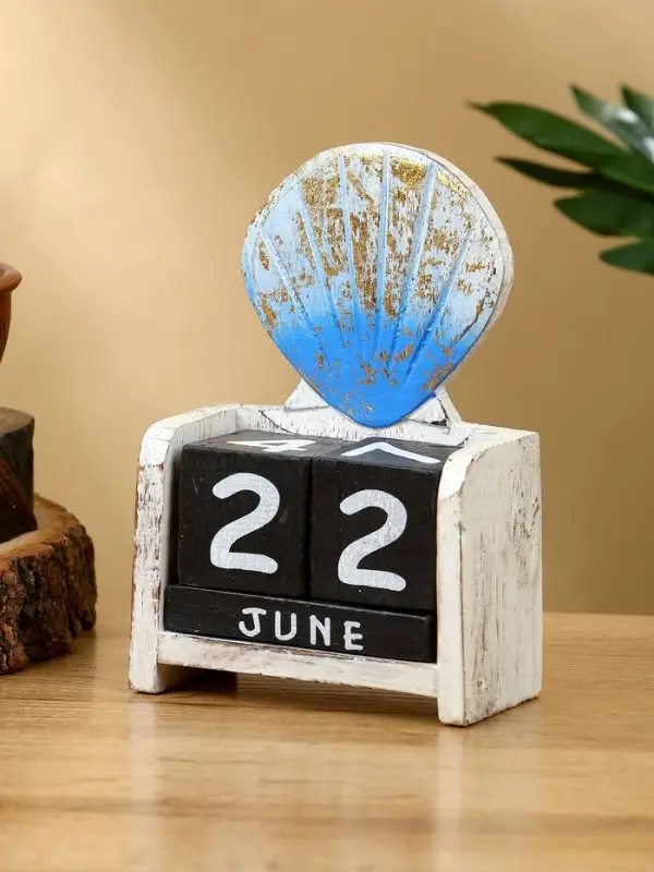 Календарь настольный Календарь настольный "Морская ракушка" дерево 11х5х14 см, цв. бело-золотой