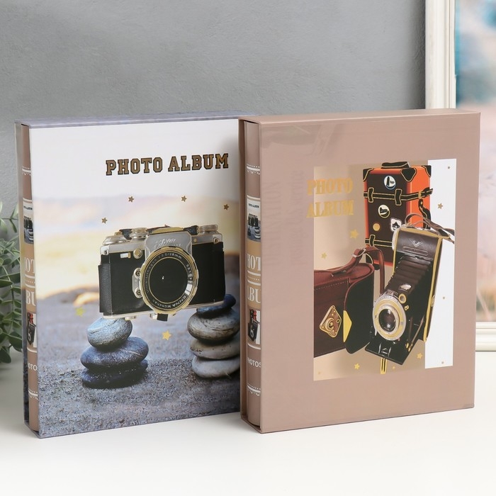 Фотоальбом на 200 фото 13х18 см Фотоальбом на 200 фото 13х18 см "Фотоаппарат ретро" в коробке МИКС 29,5х23х5,5 см