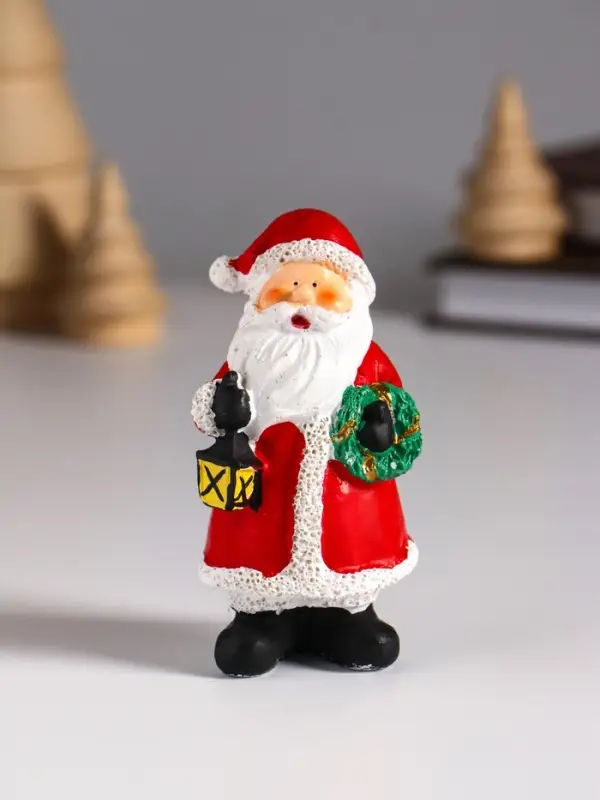 Сувенир полистоун  Сувенир полистоун "Дедушка Мороз в красном с колокольчиком/фонарём" МИКС 4,8х3,5х8,7 см