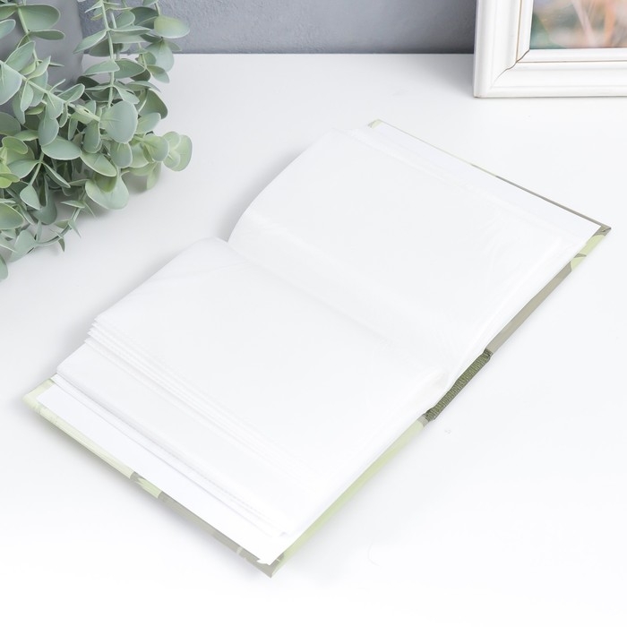 Фотоальбом на 96 фото 10х15 см  Фотоальбом на 96 фото 10х15 см "Принцесса-лягушка. Хроники нашего болота" 16,5х12х5,5 см