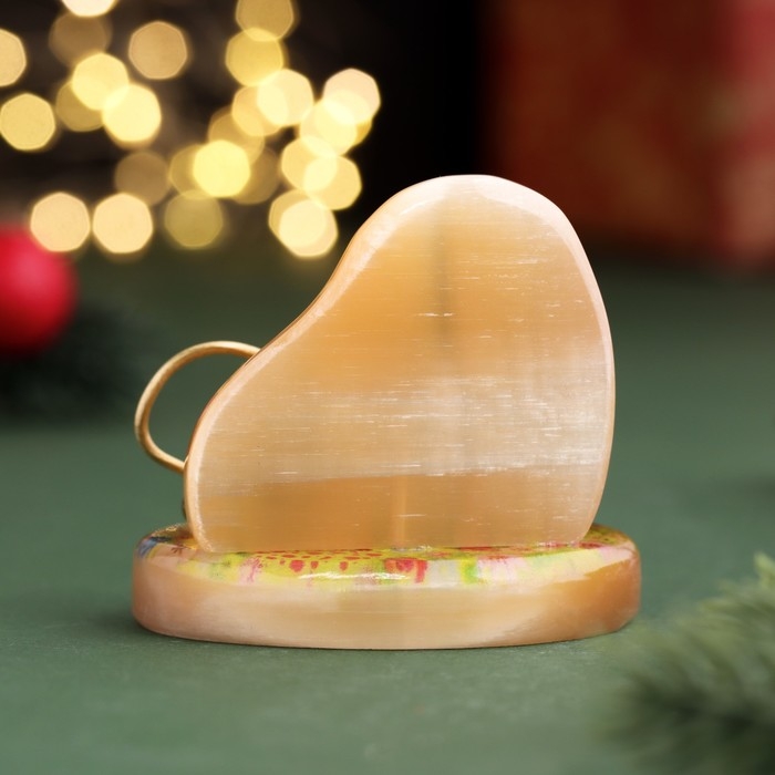 Сувенир Сувенир "Тепла и ласки! 2025", с колокольчиком, селенит, 6х6х4,5 см