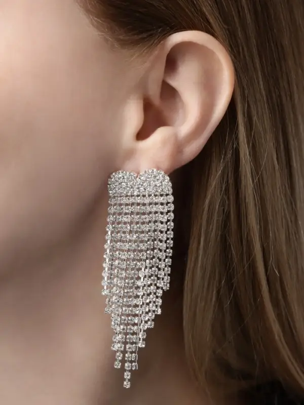 Серьги висячие со стразами &laquo;Вечное сияние&raquo;, сердечки, белые в серебре