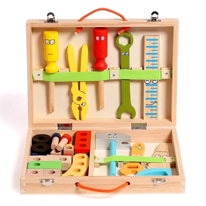 Игровой набор &laquo;Набор плотника и конструктор в чемоданчике&raquo; 7&times;30&times;23 см, 33 элемента