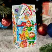 Коробка новогодняя подарочная складная «Зефиркины» 10.5×10.5×21.5 см