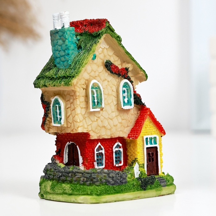 Фигурка Фигурка "Домик коттедж" 6х4х9,5см