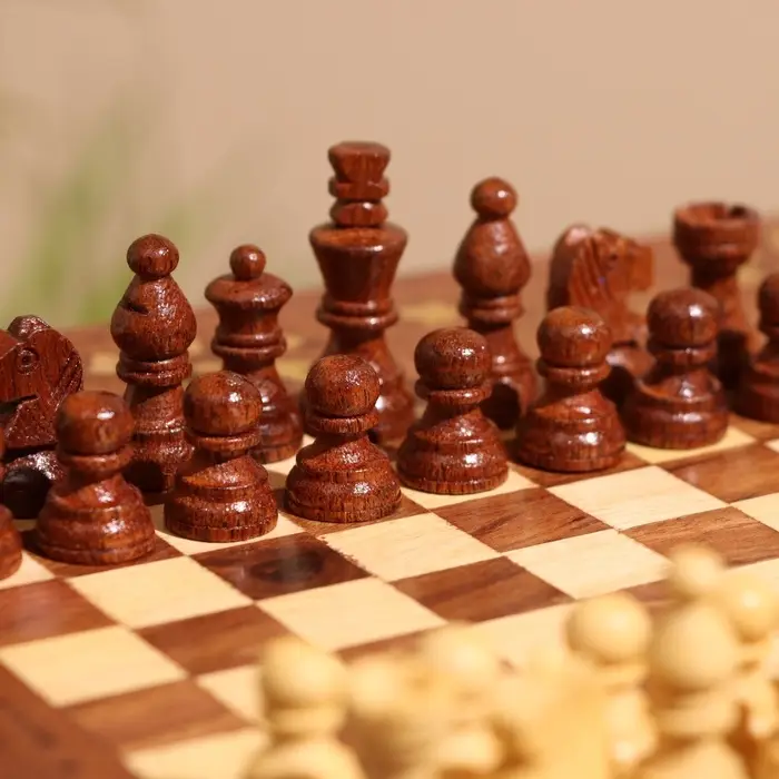 Шахматы дорожные, 20.5&times;20.5&times;7 см, дерево шишам