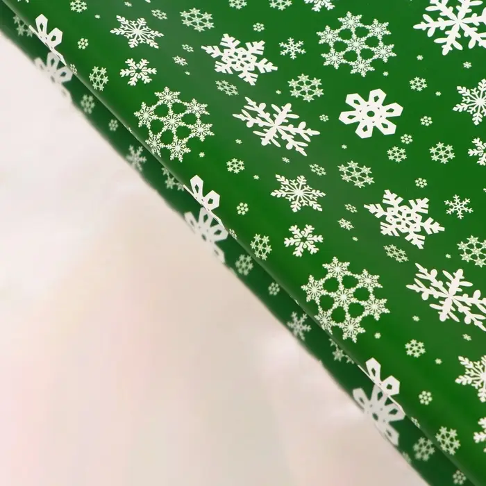 Пленка упаковочная для подарков, металлизированная, 35 мкм "Снежинки“, 50×70 см