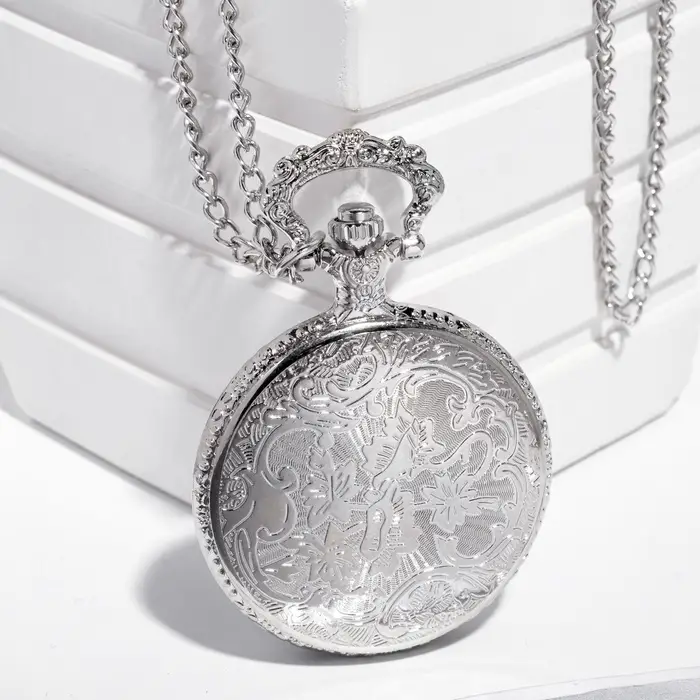 Часы карманные &laquo;СССР&raquo;, кварцевые, цепочка l-40 см, d=4.5 см