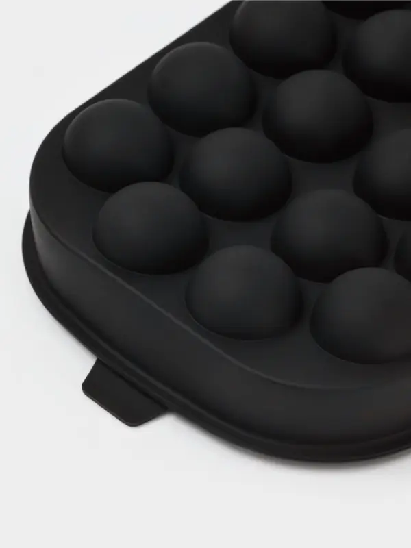 Форма для льда &laquo;Шарики&raquo;, 22 ячейки, 21&times;14&times;3.5 см, силикон, чёрная