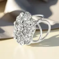 Кольцо для платка &laquo;Цветы Ажур&raquo;, белое в серебре