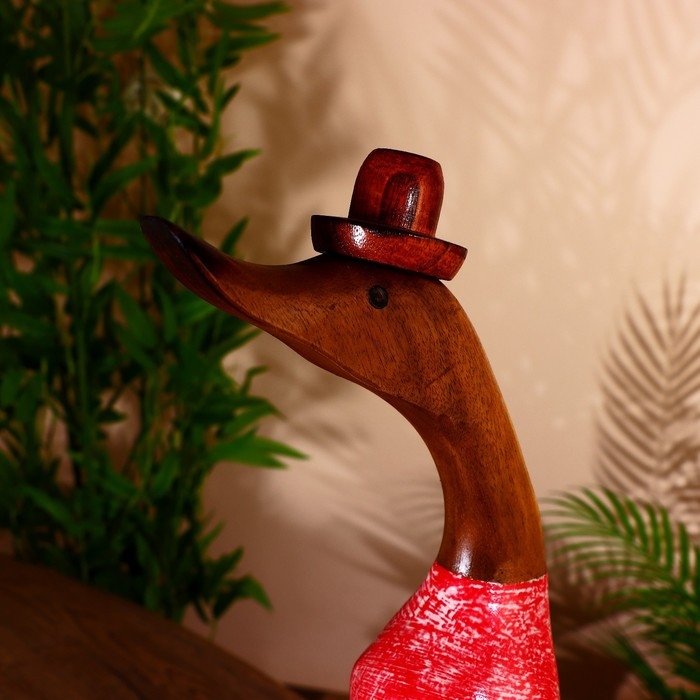 Сувенир "Утка в красном" дерево 45 см