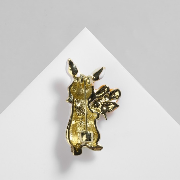 Брошь «Зайчик» с букетом, цветная в золоте Брошь «Зайчик» с букетом, цветная в золоте