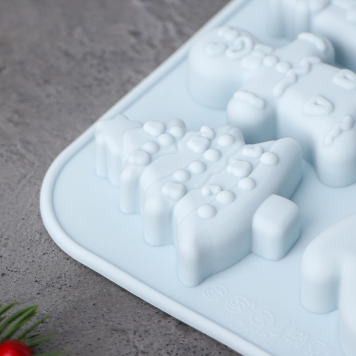 Форма для выпечки новогодняя Доляна «Новогоднее чудо», 18,8×18,3×1,5 см, 11 ячеек, цвет серый Форма для выпечки новогодняя Доляна «Новогоднее чудо», 18,8×18,3×1,5 см, 11 ячеек, цвет серый