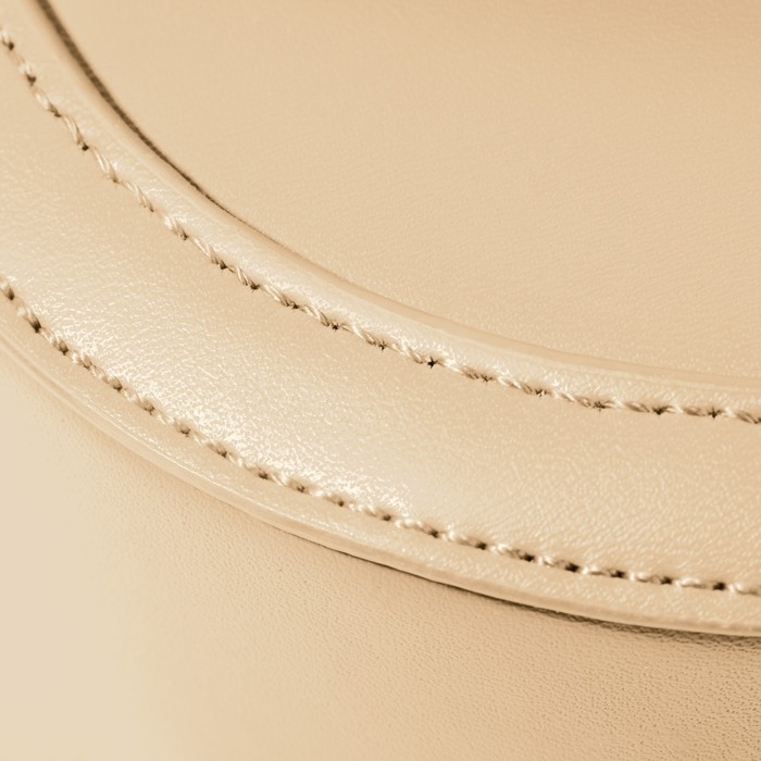 Нитки вощёные, плоские, 150D/16, 0,8 мм, 50 ± 2 м, цвет молочный Нитки вощёные, плоские, 150D/16, 0,8 мм, 50 ± 2 м, цвет молочный