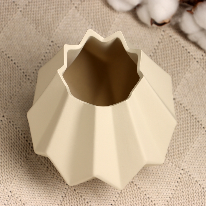 Кашпо - ваза  Кашпо - ваза "Треугольники" 13х13х14см, белое