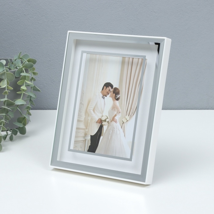 Фоторамка пластик на 1 фото 13х18 см Фоторамка пластик на 1 фото 13х18 см "Лаконичный стиль" серебро бумага тиснение 18х2х23 см