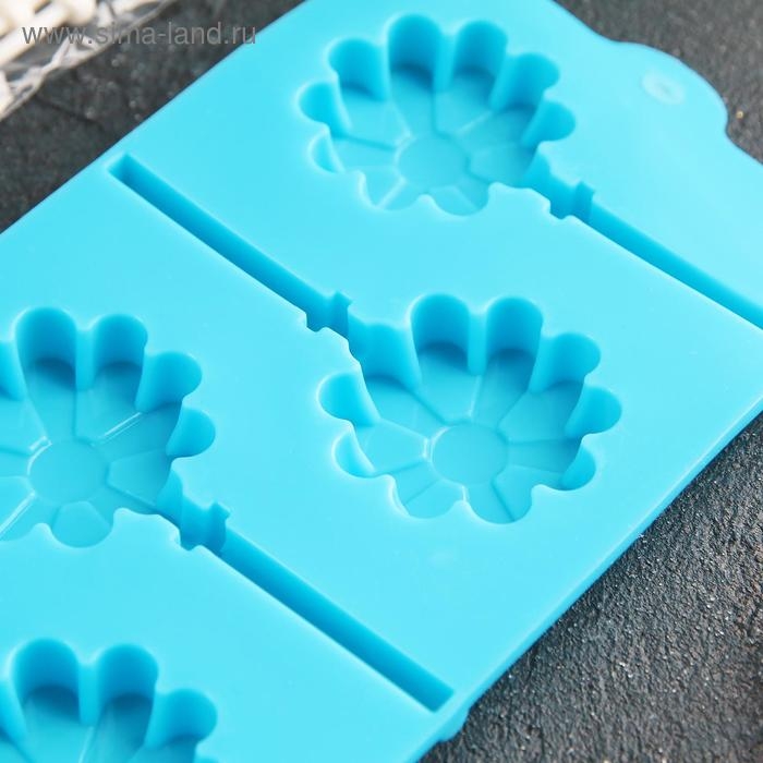 Форма для леденцов Доляна «Ромашка», силикон, 9,5×24×1 см, 6 ячеек (d=3,8 см), с палочками, цвет МИКС Форма для леденцов Доляна «Ромашка», силикон, 9,5×24×1 см, 6 ячеек (d=3,8 см), с палочками, цвет МИКС