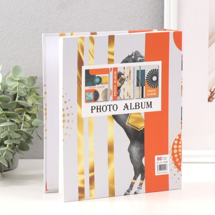 Фотоальбом на 80 фото 10х15 см Фотоальбом на 80 фото 10х15 см "Конь. Арт" в коробке 5х19х23 см